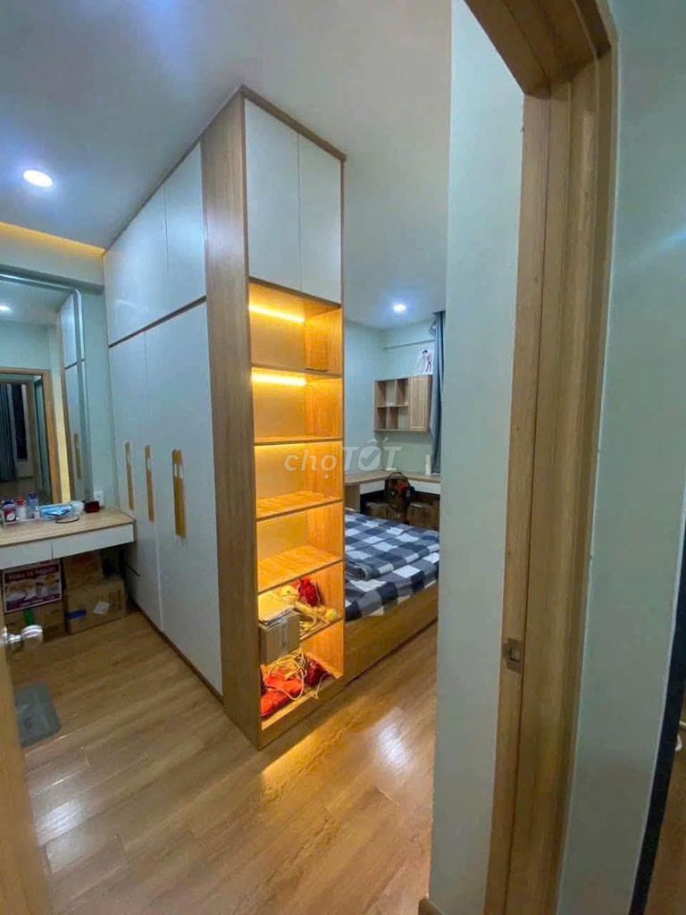 High-level Res Green-Feder, Full Seven, 3 bedrooms cost 16 million a month.