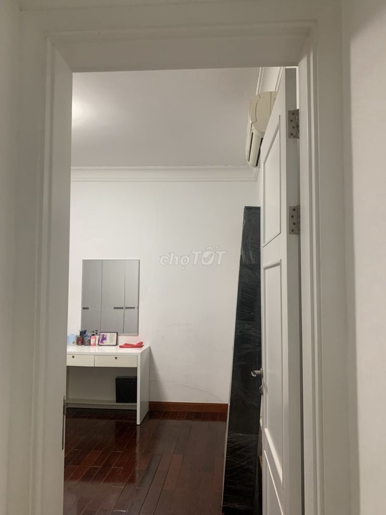 Two Price bedrooms. Good.