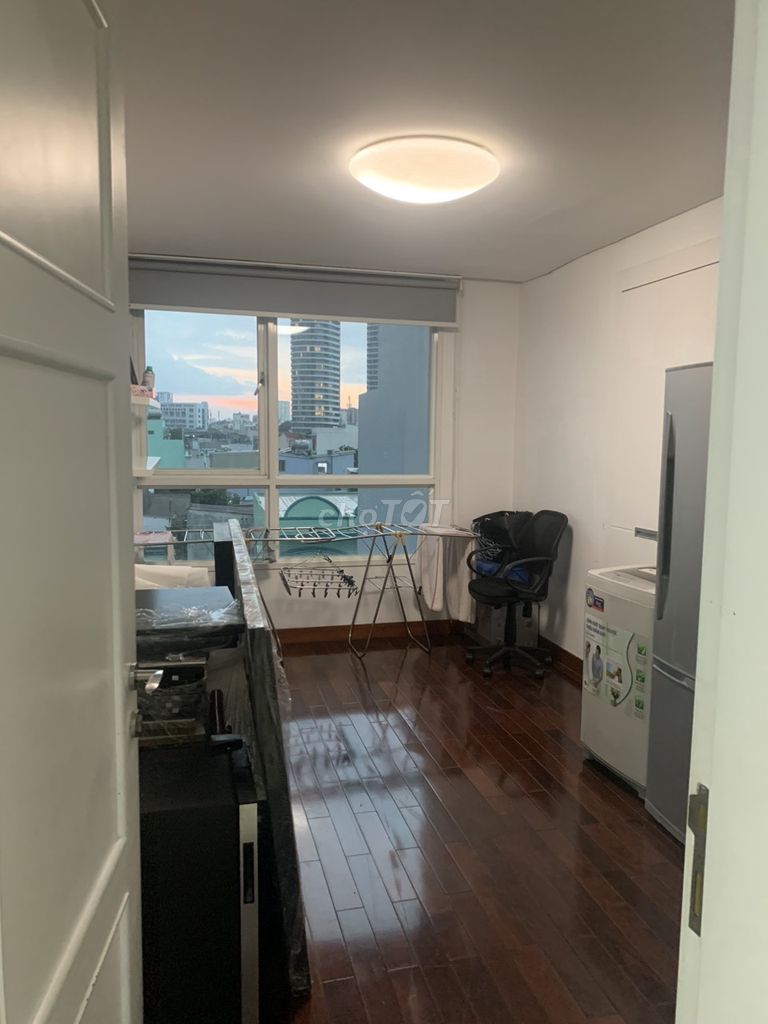 Two Price bedrooms. Good.