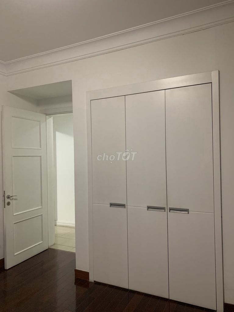 Two Price bedrooms. Good.