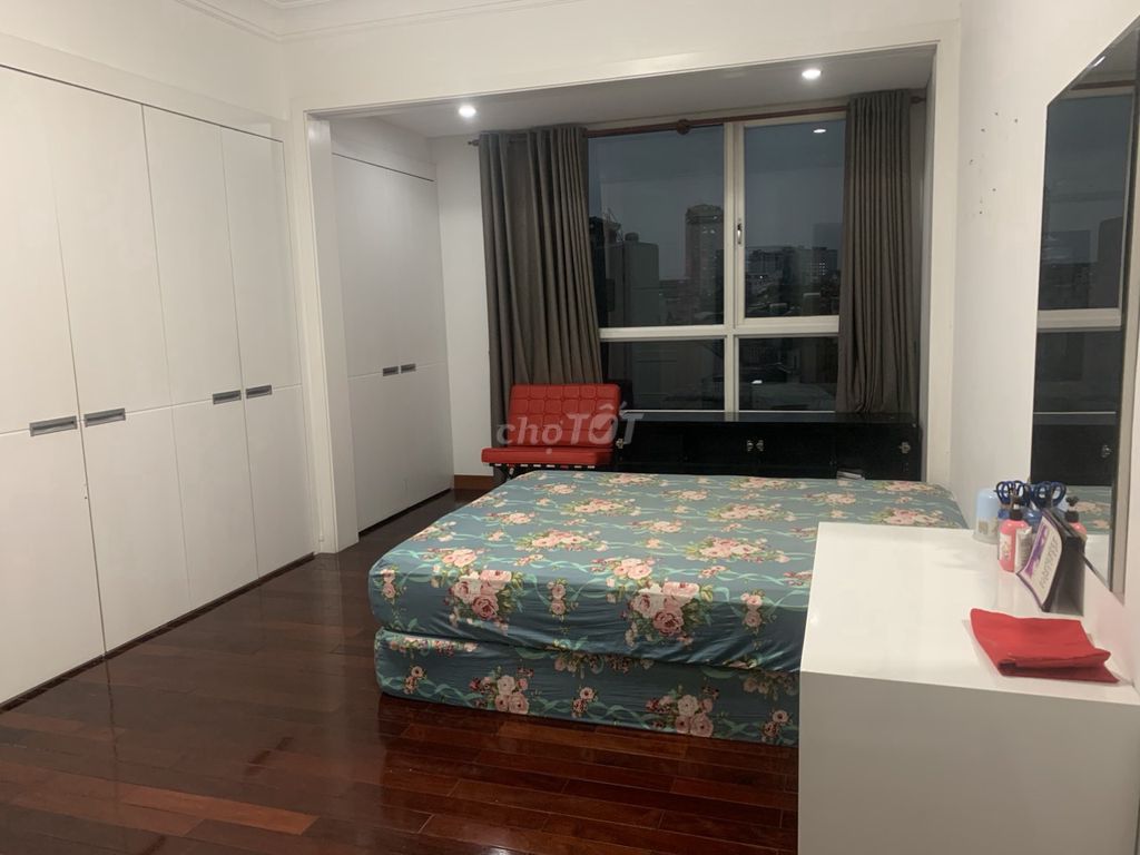 Two Price bedrooms. Good.