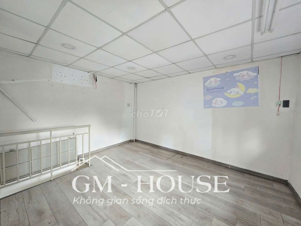 Two bedrooms, 50 meters, balcony, Cô Bắc District 1.