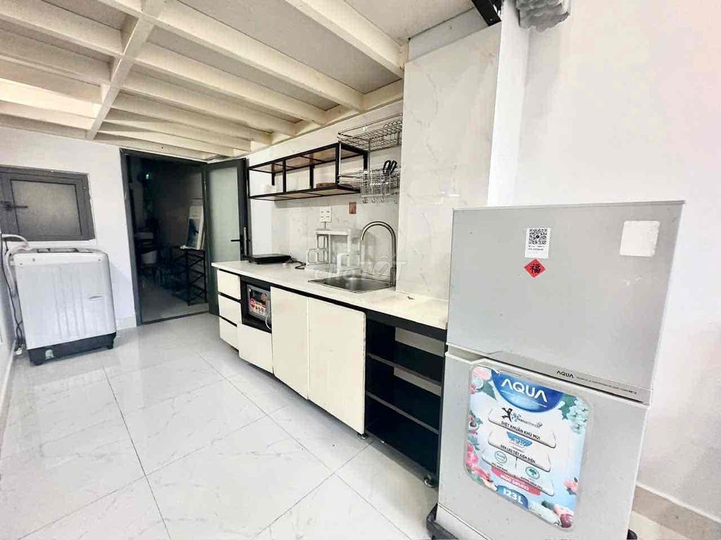 5 p Airport • Full Integrine • Cold closet • Wash machine • Free car