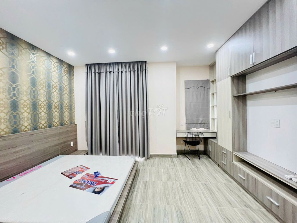 - Full furniture - move in immediately