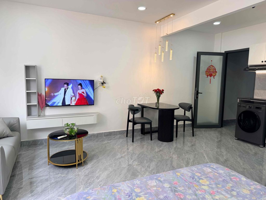 I want to rent a medical room with a dry-cleaning elevator at 10 million.