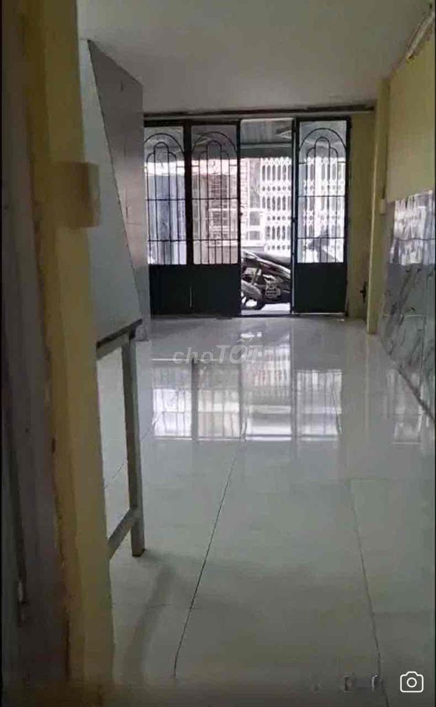 Qq0207 Street square root. One county for rent.
