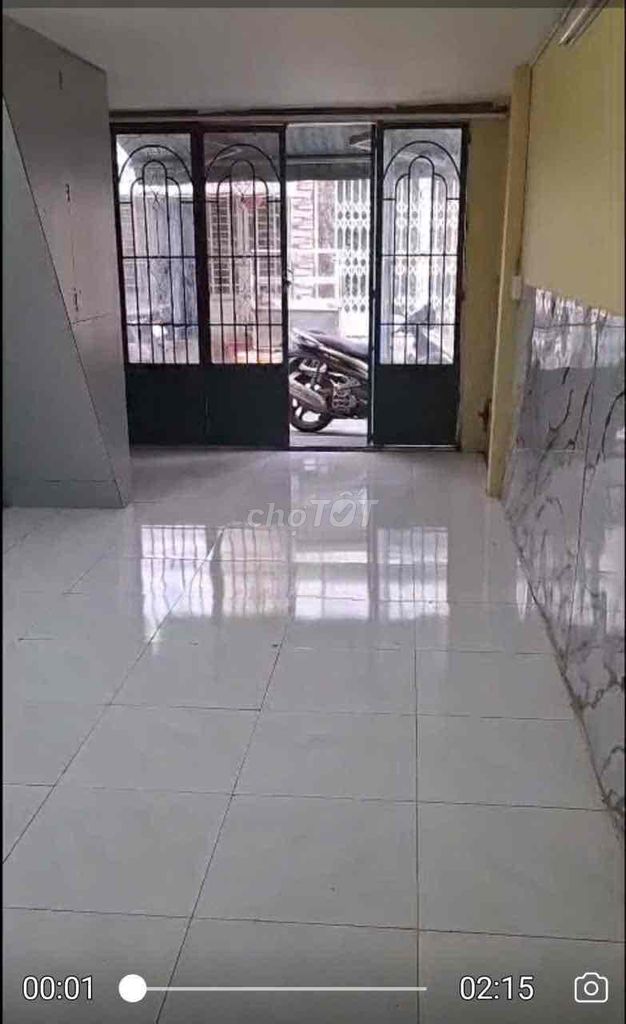 Qq0207 Street square root. One county for rent.