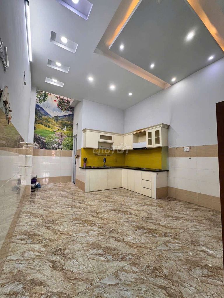 Master House Watts 4 x 18 2 3 floors 3 bedroom 4 o'clock