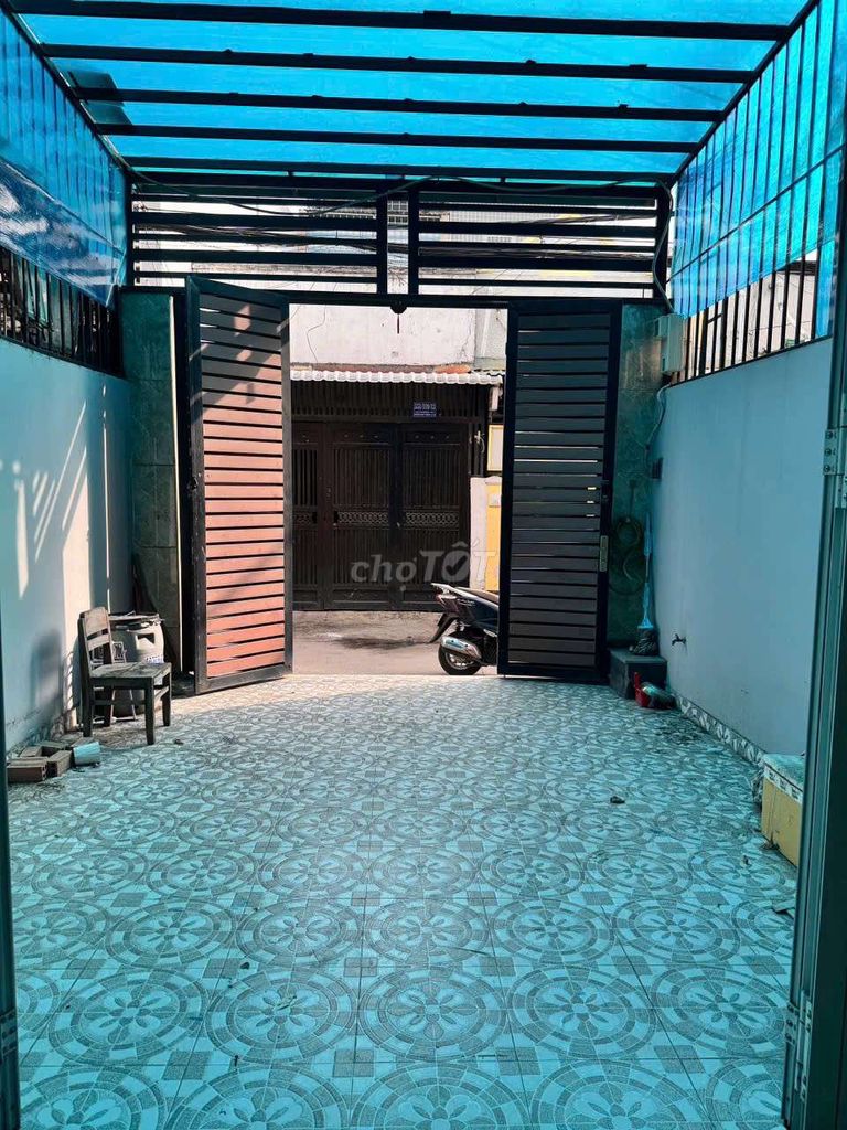 Master House Watts 4 x 18 2 3 floors 3 bedroom 4 o'clock