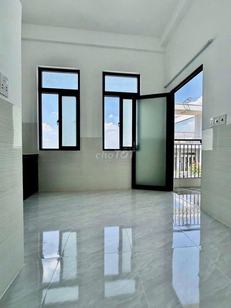 Phạm Văn Chiêu cheap hotel room - near Ho Chi Minh City City High