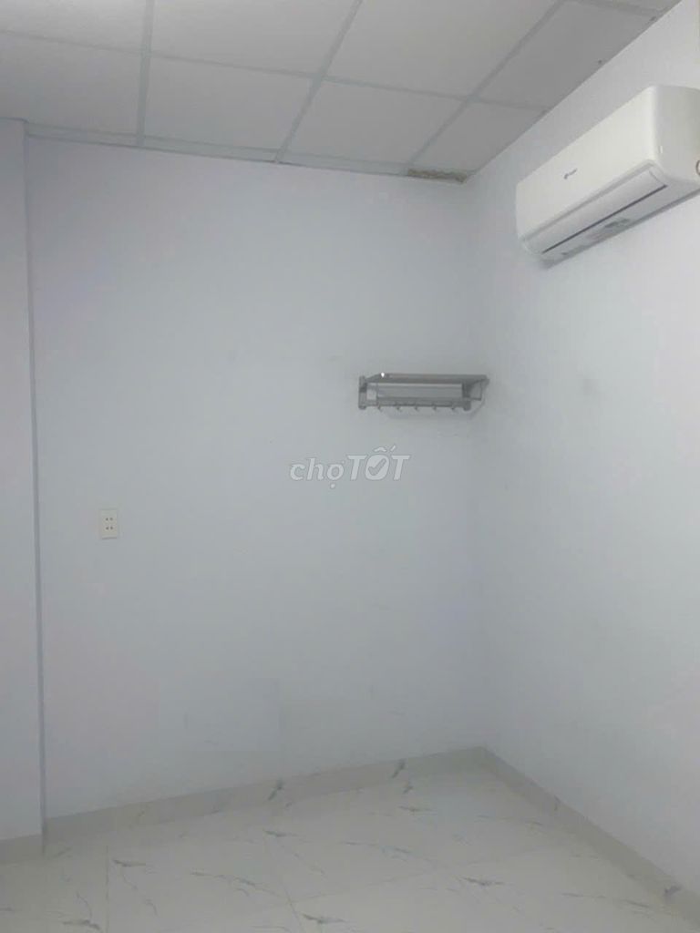 The owner of the boarding room
