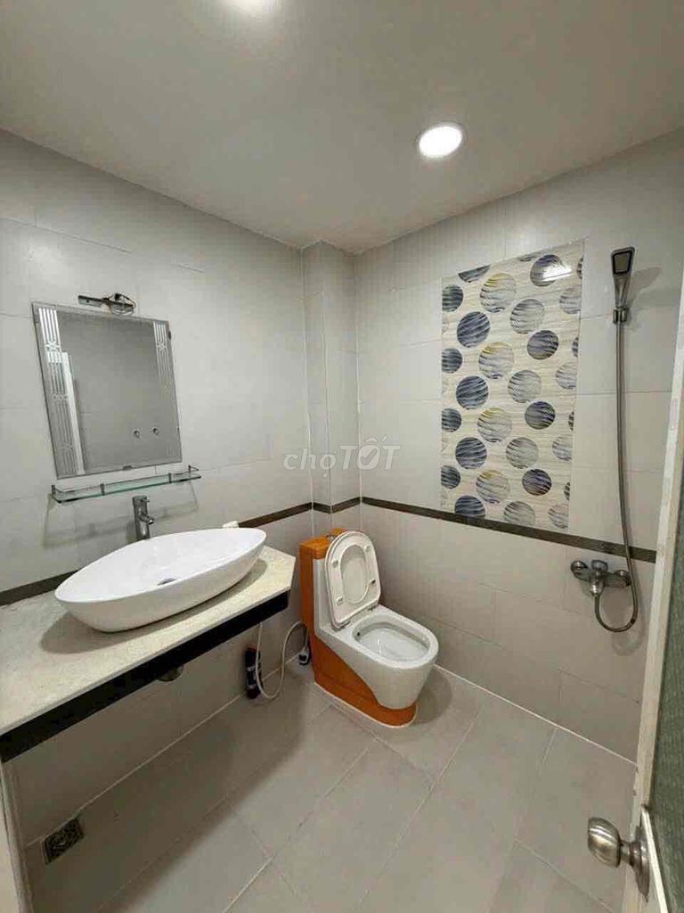 Down the price! Rent Lê Văn Quới, 64 meters2, 2 bedrooms-- 10.5 million.