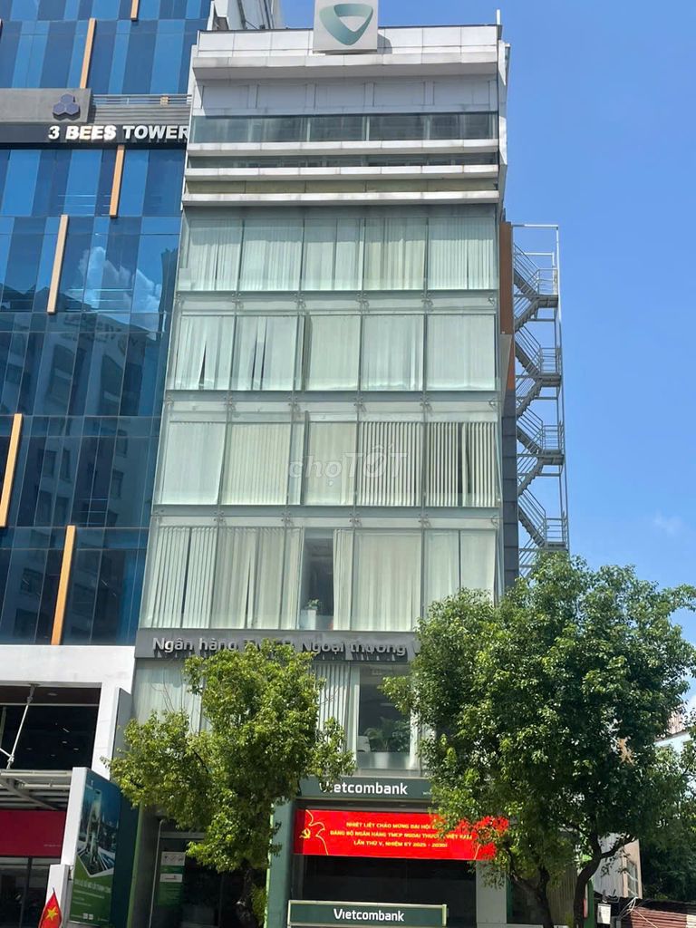Rent a nine-story Nguyễn Văn Trỗi building, Phú Nhuận rents 500 million.