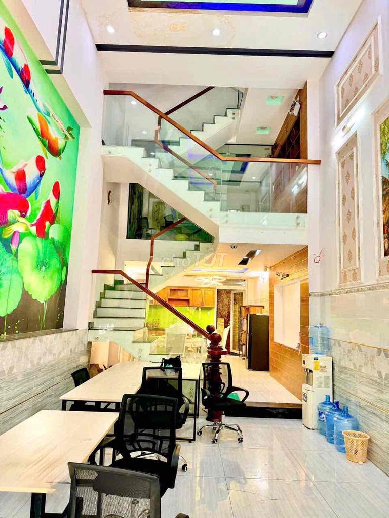 Rent Lê Văn Quới, 4 bedrooms, full interior-- 18 million a month.