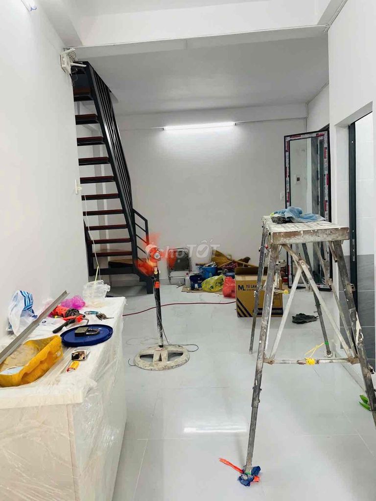 Rent a parson at 277 Thai district 10 24 meters 4th floor 2 bedroom - 14 million