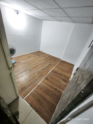 P Earth, kitchen, private toilet, market-size, market-side,