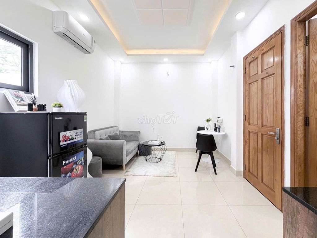 Bạch Đằng studio - closest to the latest painted sb - nice, comfortable position