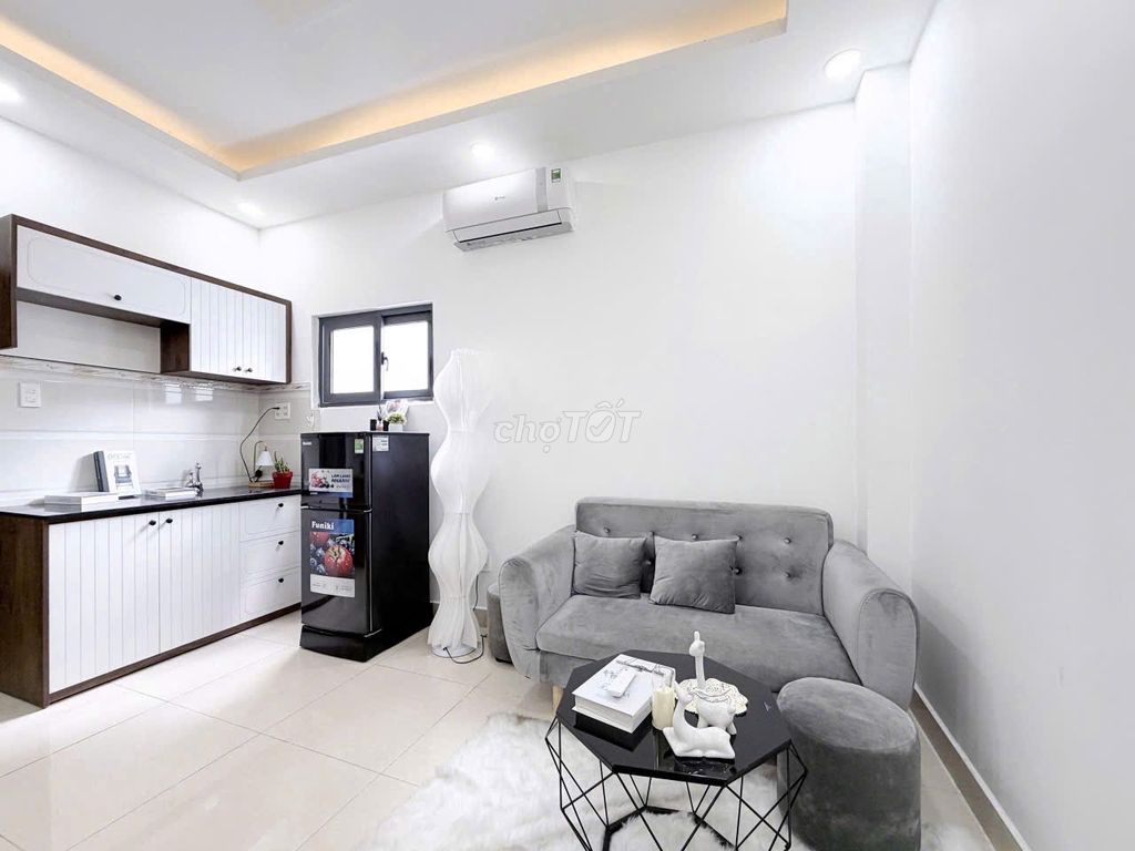 Bạch Đằng studio - closest to the latest painted sb - nice, comfortable position