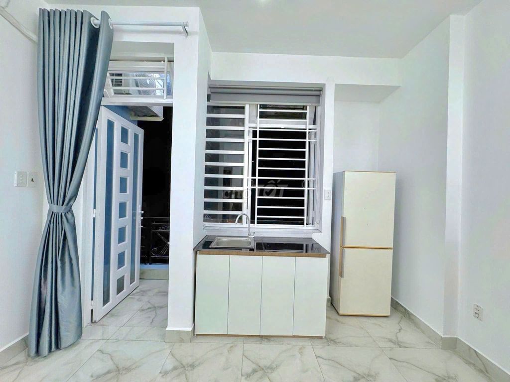 bancol full 5-P walk-in-the-art Nguyễn Tư Giản prize.