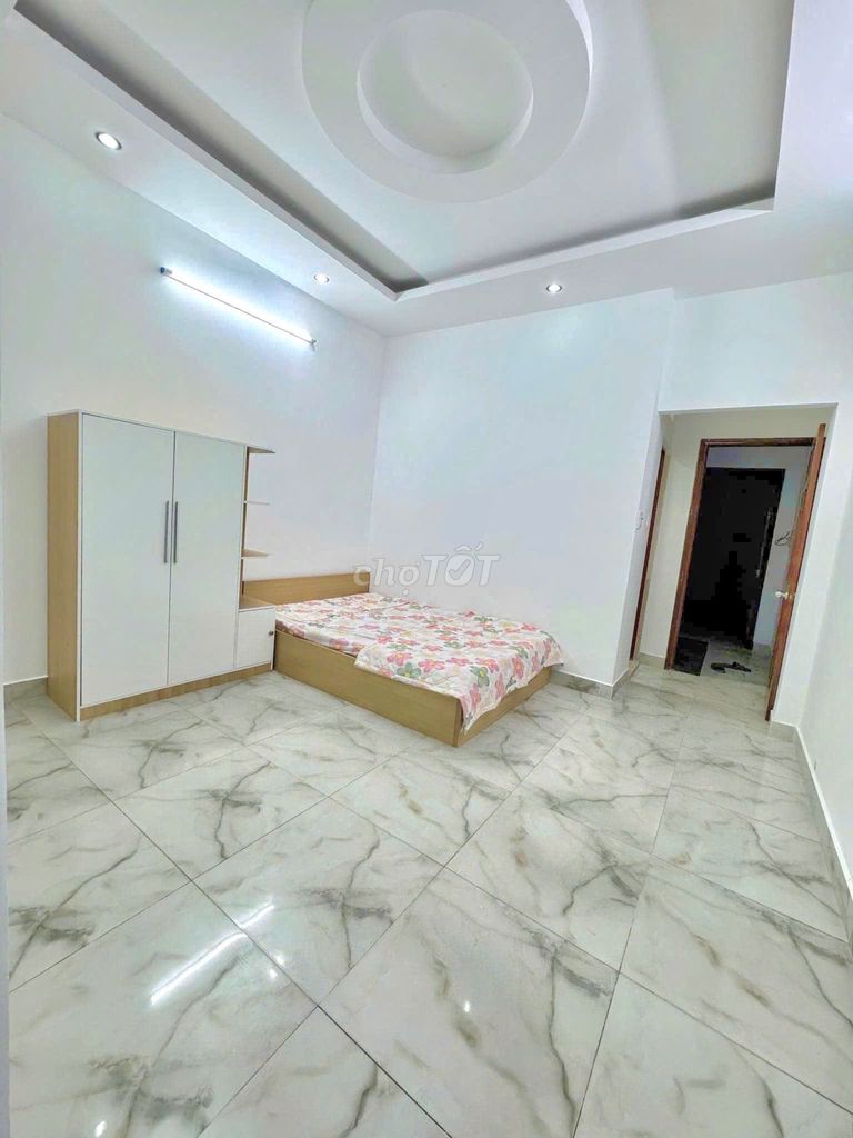 bancol full 5-P walk-in-the-art Nguyễn Tư Giản prize.