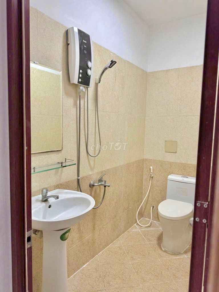 bancol full 5-P walk-in-the-art Nguyễn Tư Giản prize.