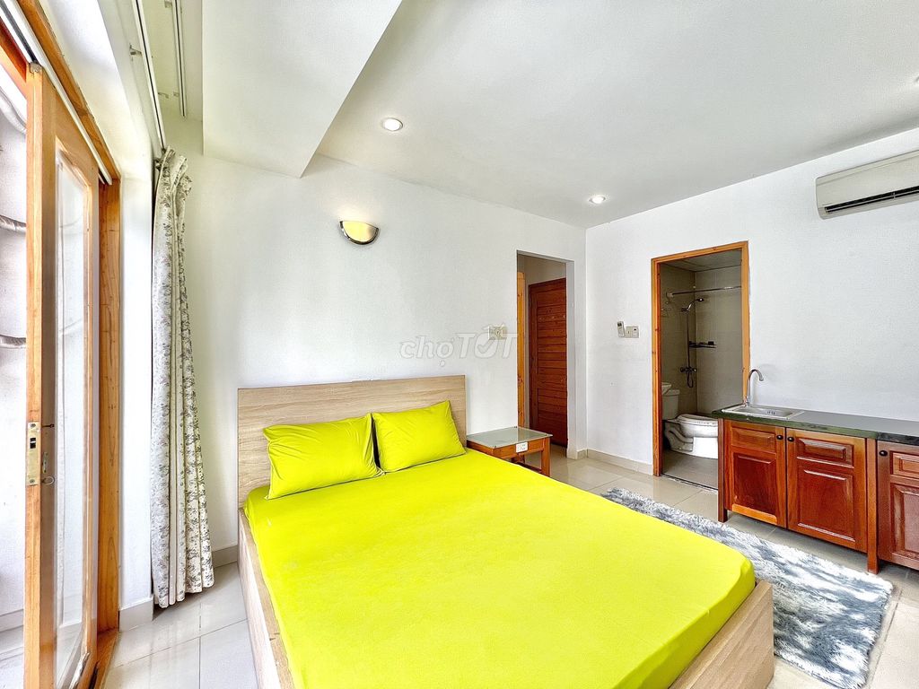cool ballcony apartment 2’ to coopmart market
