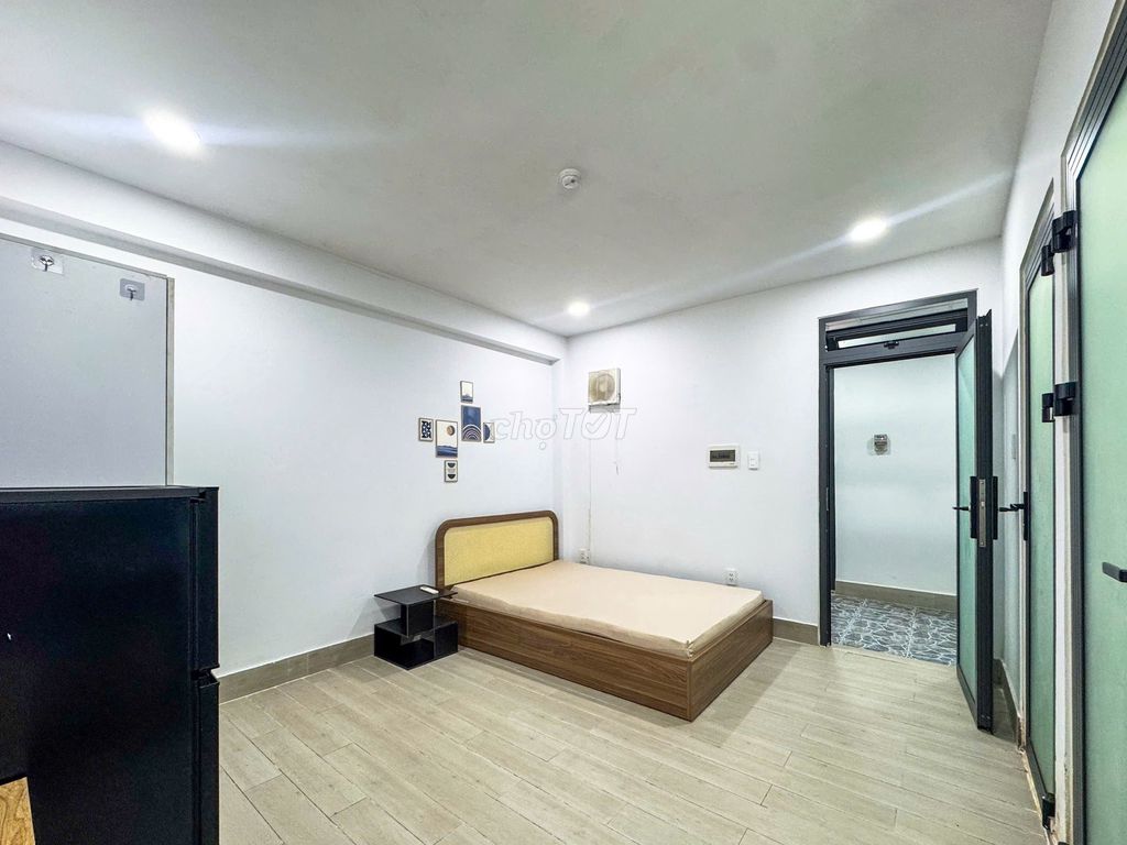 A Nguyễn Văn Lượng security kitchen.