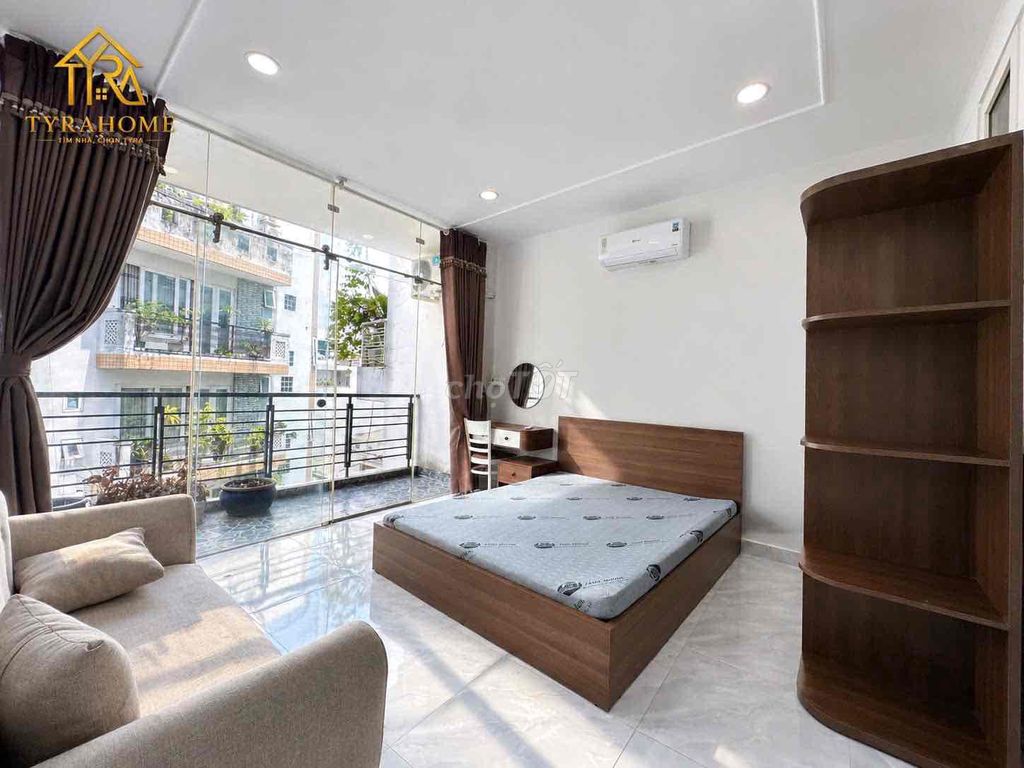 Rent the Royal Service apartment in Phan Xích Long