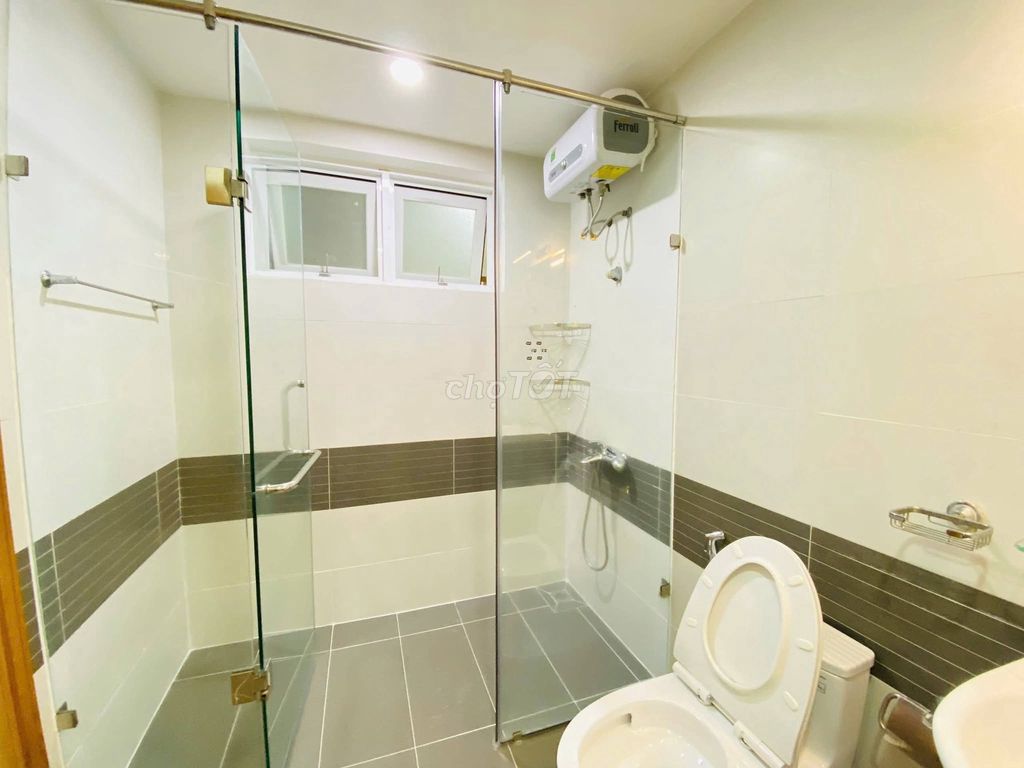 Renting Him Lam Chợ Lớn, District 6, 108 meters, 3 bedrooms, 2 toilets, 14 million.