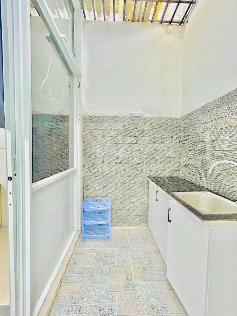Only 3 P.T.E.L.D., a kitchen room, free holding the Phan Huy Ích.