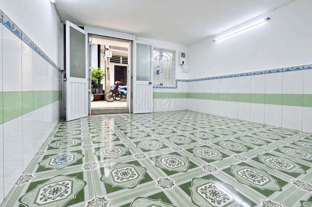 Rent a nice alleyhouse at Bình Đông.713 District 8-- at 7.5 million a month.