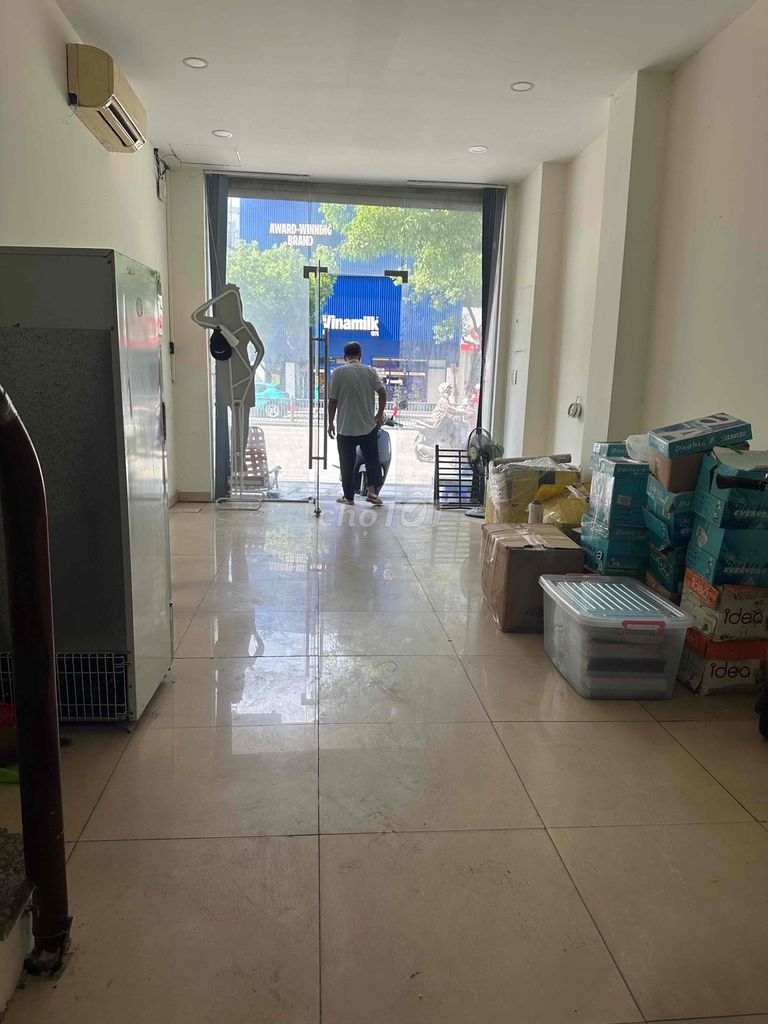 Rent an alley 8 m Đặng Văn Ngữ Phú Nhuận 100 meters floor at 15 million