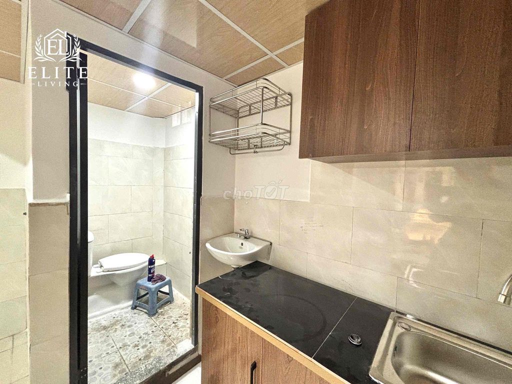 The student room is Linh Trung.
