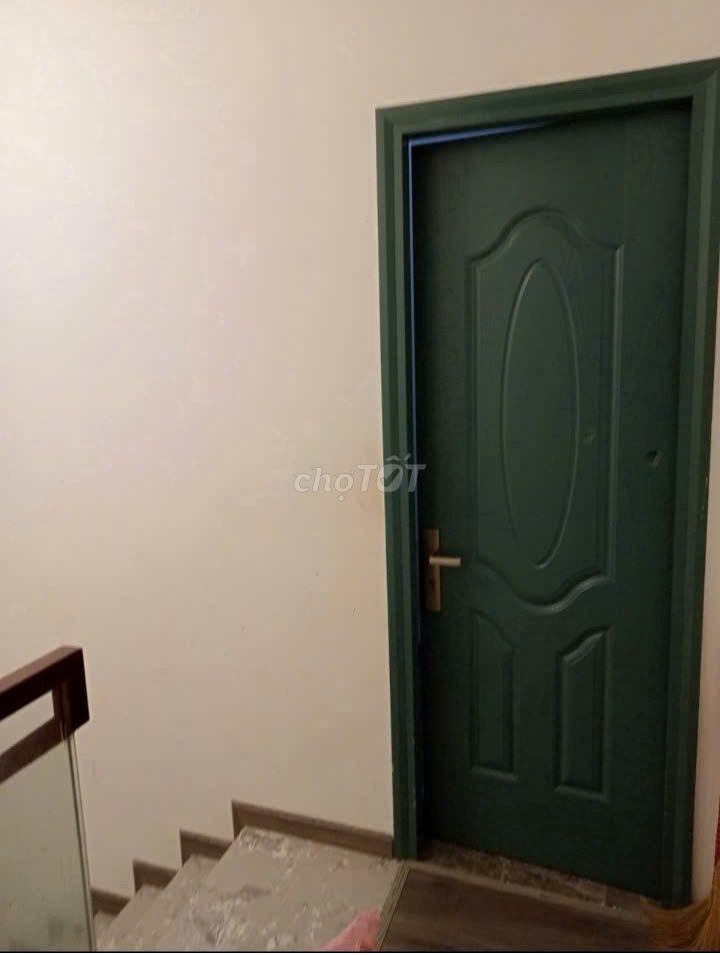 Rent the room with air conditioning. Free time.
