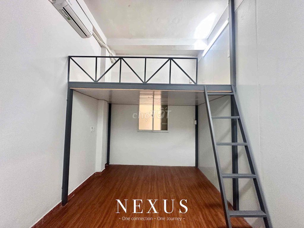 30 meters, full interior, four people.