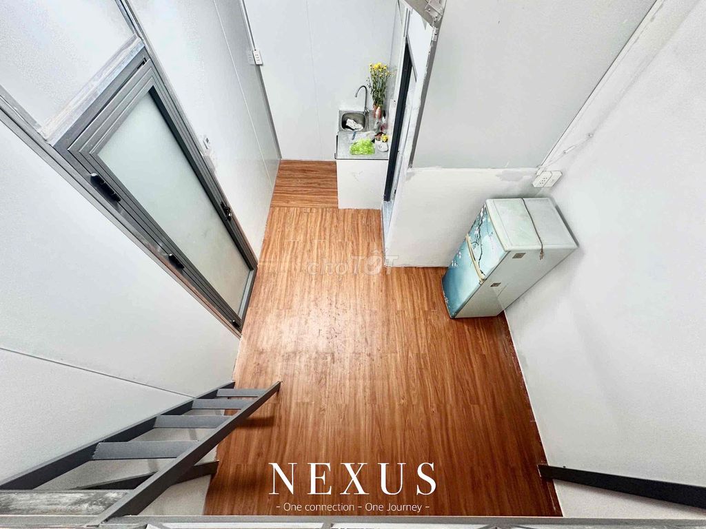 30 meters, full interior, four people.
