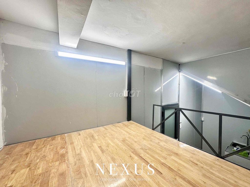 30 meters, full interior, four people.