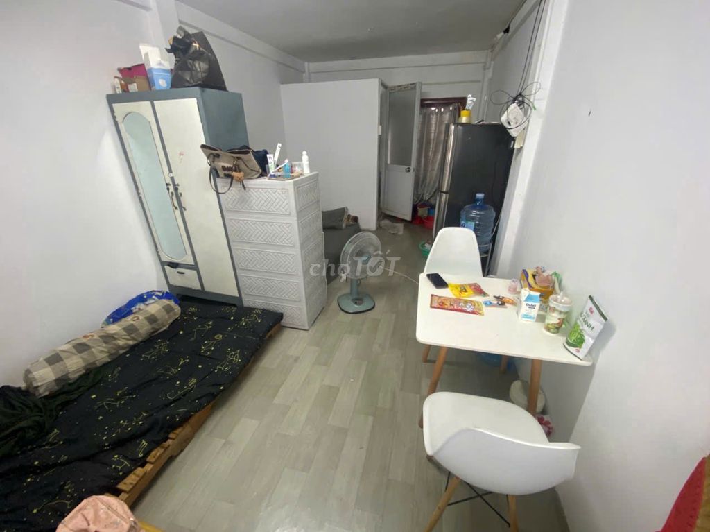 Rent a full interior room