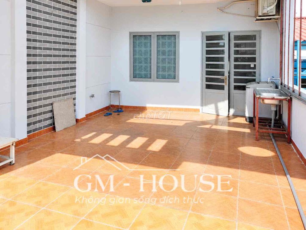Rent a super open roof room - Ngô Đức Kế, Bình Thạnh
