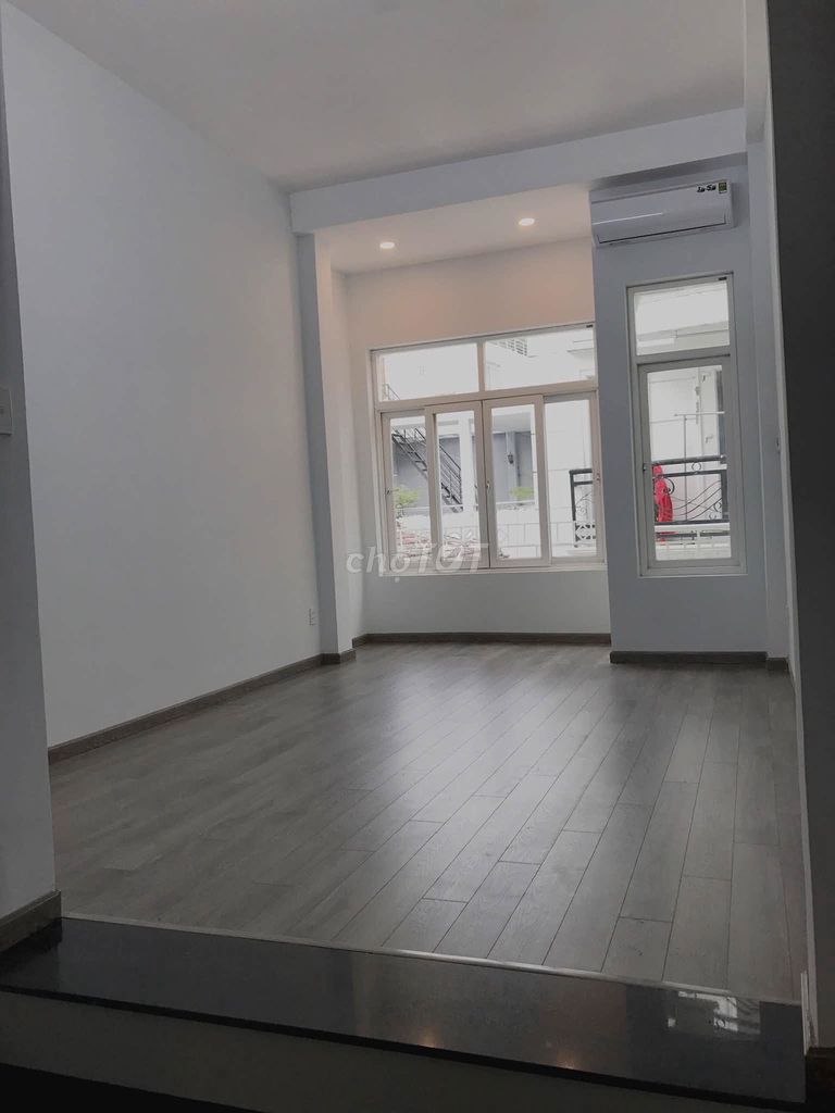 Trần Quang Khải alleyhouse, District 1, 4 x 10 meters, 5 floors, 5 P, 26 million