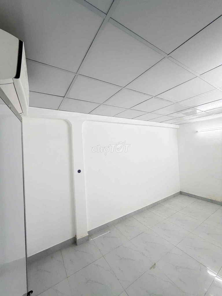 Rent a new house on 146th Street. Nguyễn Văn Khối.