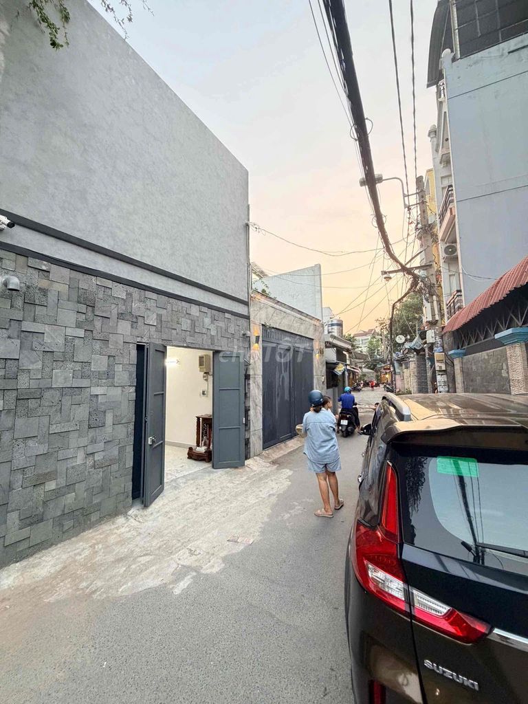 Rent a new house on 146th Street. Nguyễn Văn Khối.