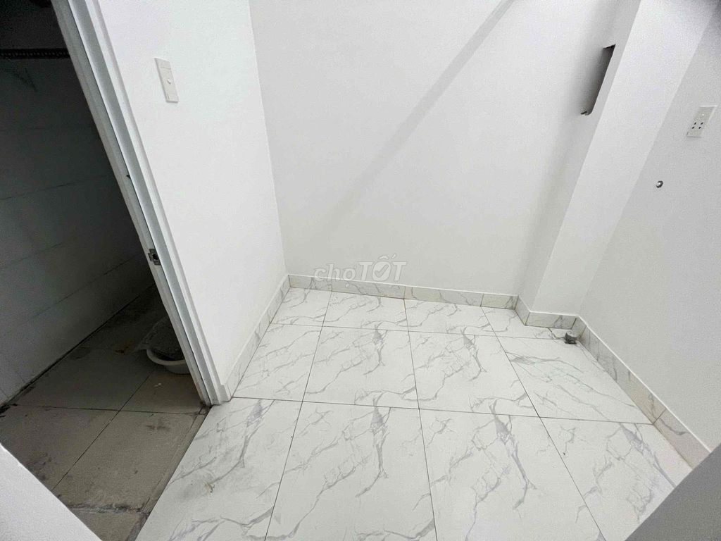 Rent the entire three bedrooms at the end of District 12.