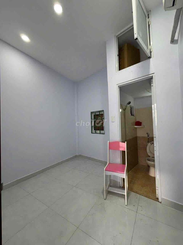 10th base Gò Vấp for rent.