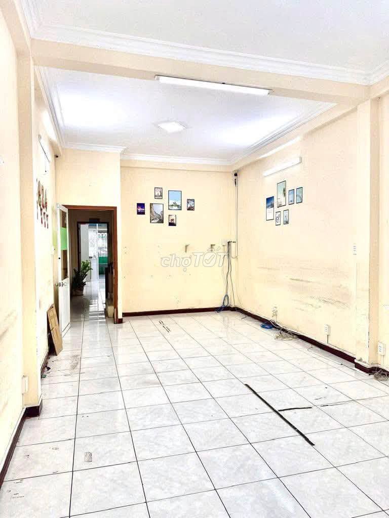 Alley 8 m/22 Sư Vạn Hạnh, District 10, 4 x23 meters, 4 floors, 33 million