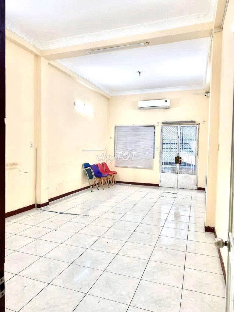 Alley 8 m/22 Sư Vạn Hạnh, District 10, 4 x23 meters, 4 floors, 33 million