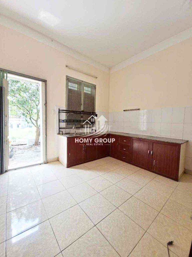 walk-by street near the smooth market - tttmalmal 4 bedrooms 3 toilets At + vpcty