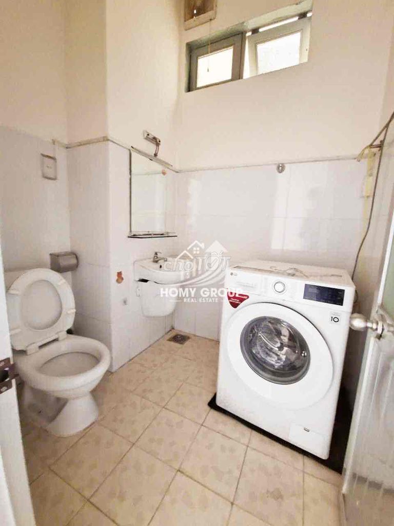 walk-by street near the smooth market - tttmalmal 4 bedrooms 3 toilets At + vpcty