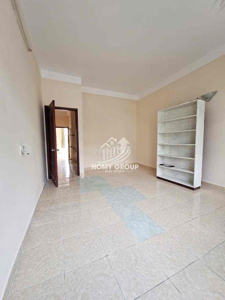 walk-by street near the smooth market - tttmalmal 4 bedrooms 3 toilets At + vpcty