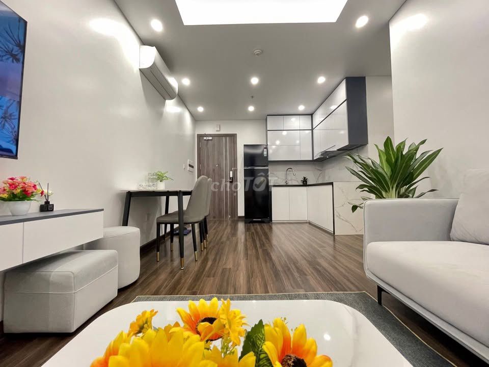 The Manor, Nguyễn Hữu Cảnh, is renting two bedrooms for 17 million.